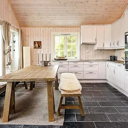 Holiday home Liagrenda Sleeps 11 Wifi